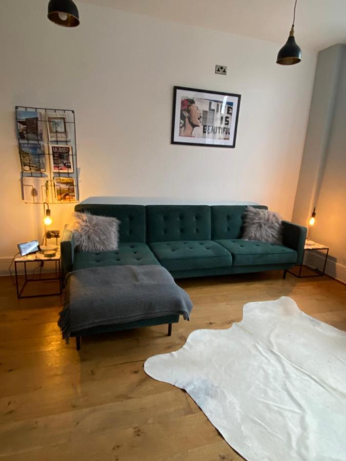 The Old School House Apartment ฮาร์โรเกต ภายนอก รูปภาพ